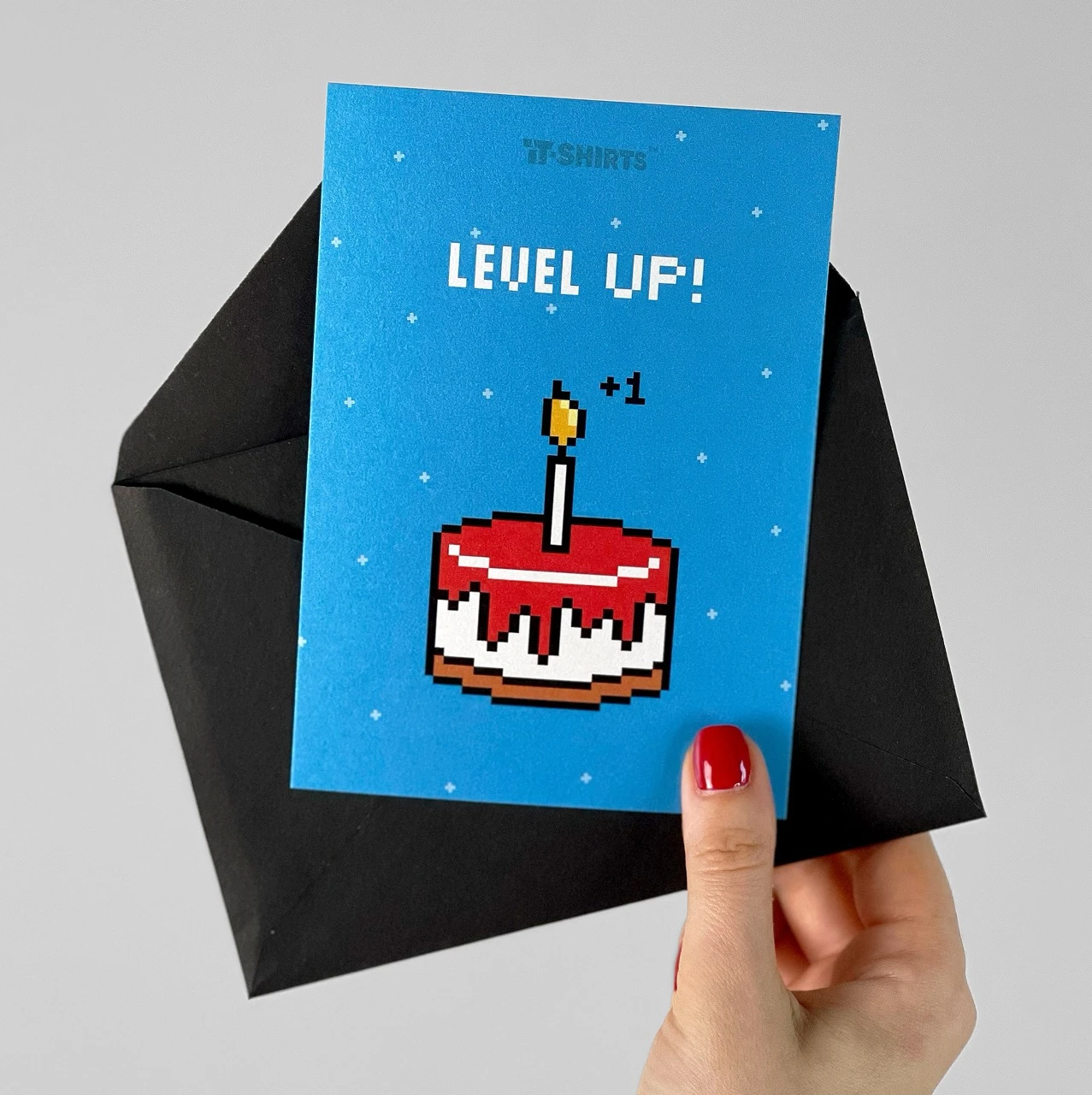 Листівка «Level Up!», у чорному конверті
