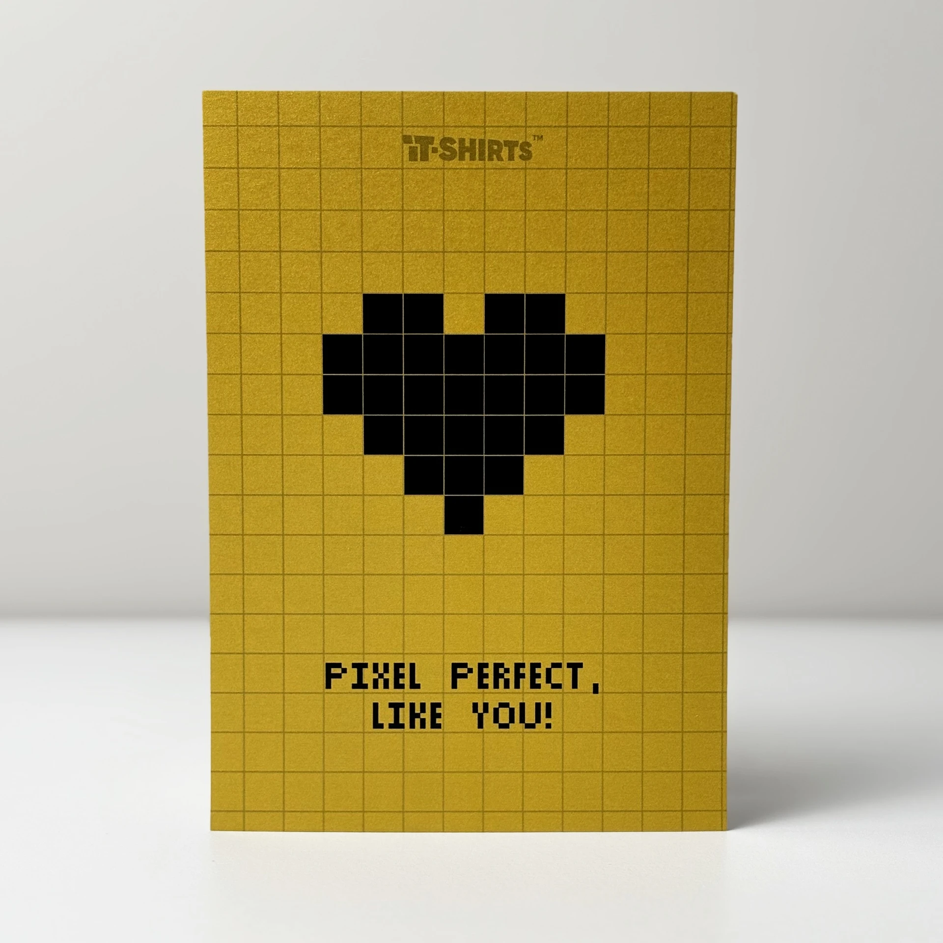 Листівка «Pixel perfect, like you», у чорному конверті