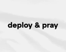 Футболка програміста «deploy & pray», коли зробив на відвали